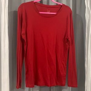 Long sleeve crewneck top